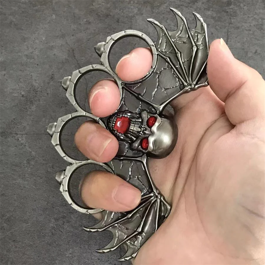Bat Knuckle Duster Broken Window Gear Decoration - Image 2