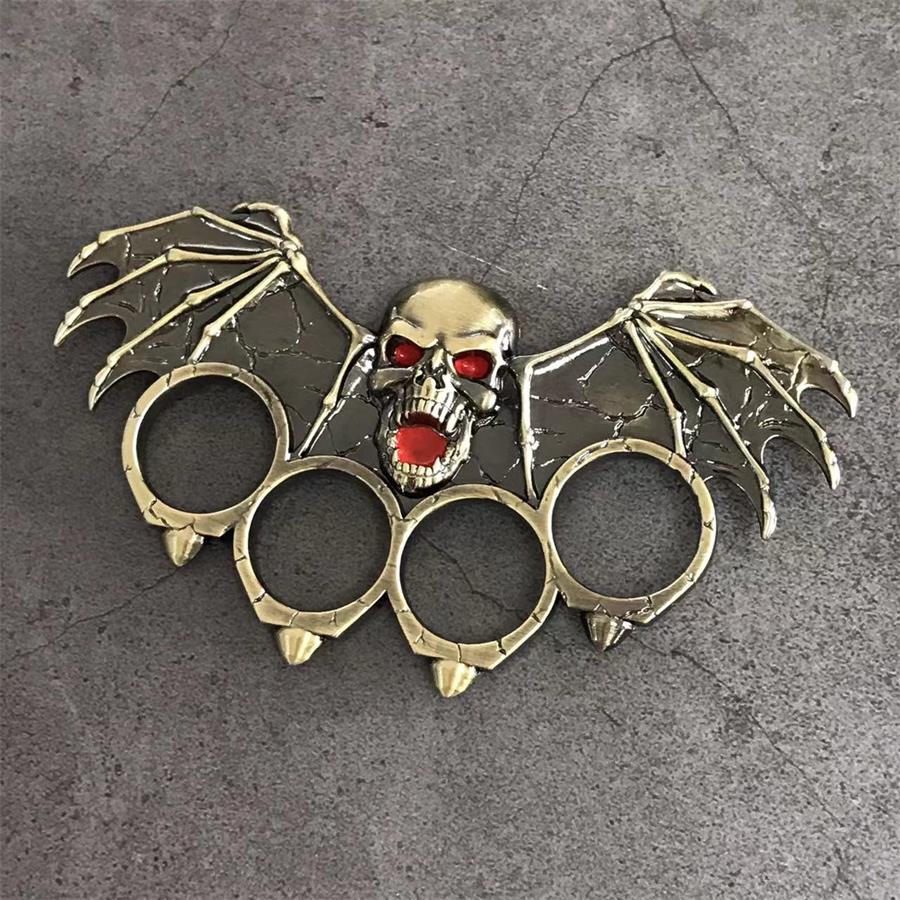 Bat Knuckle Duster Broken Window Gear Decoration - Image 5