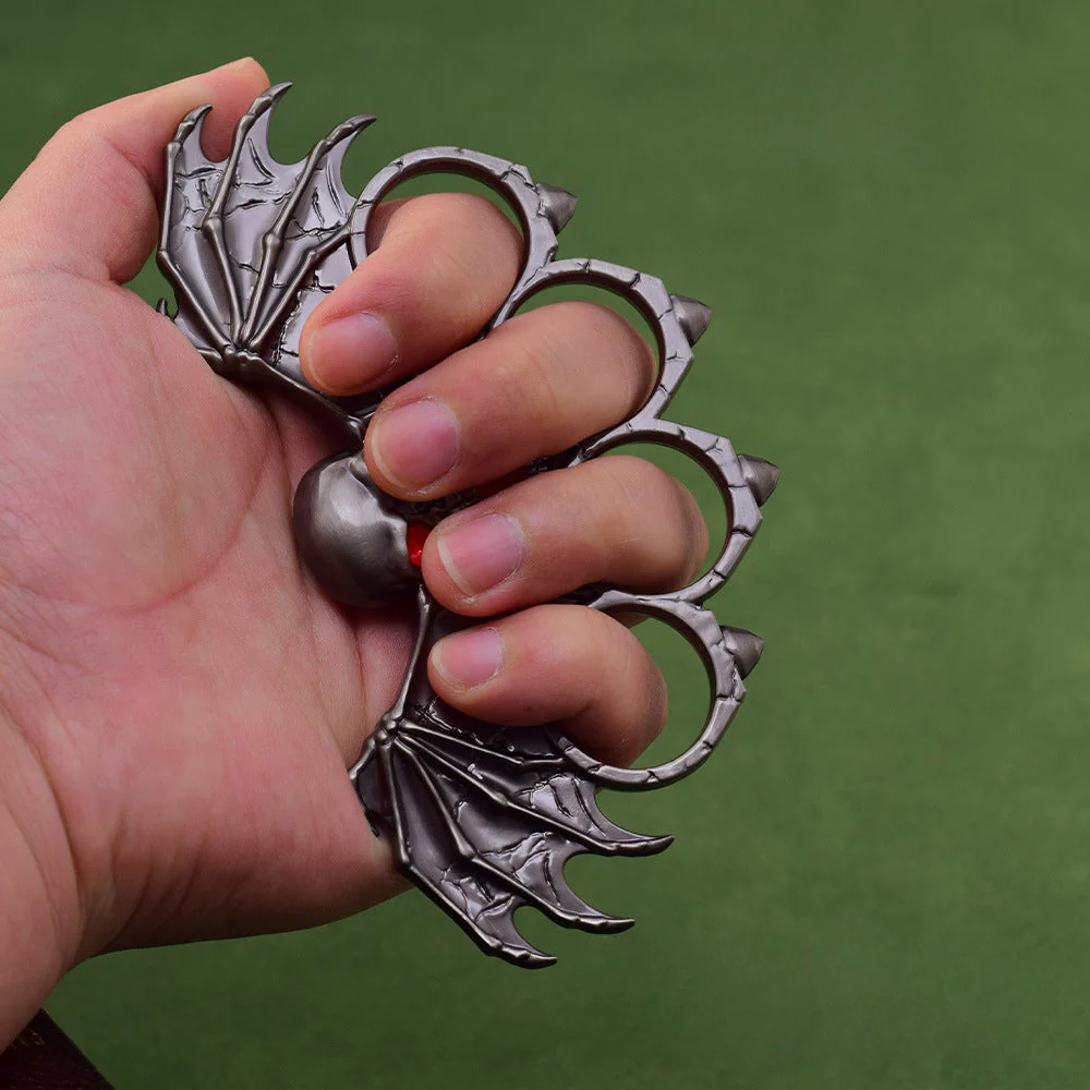 Bat Knuckle Duster Broken Window Gear Decoration - Image 9