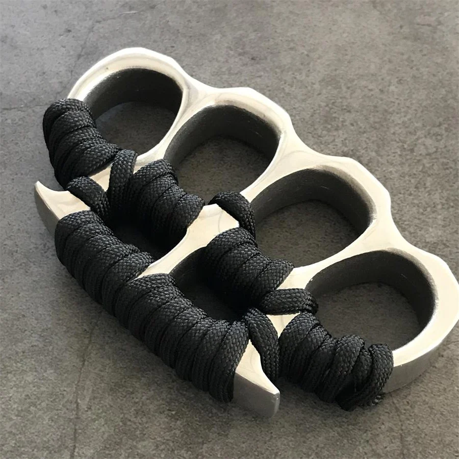 Big Finger Hole Steel Knuckle Duster Self-defense Protective Gear - Image 8