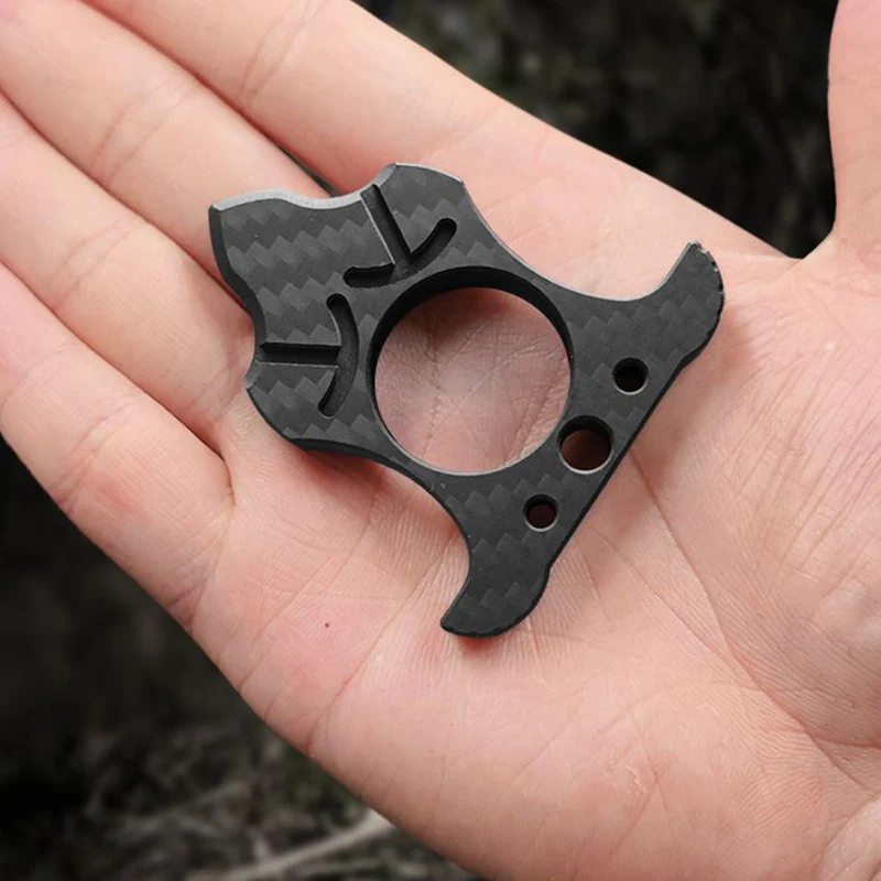 Carbon Fiber Knuckle Duster Broken Window EDC Tool - Image 8