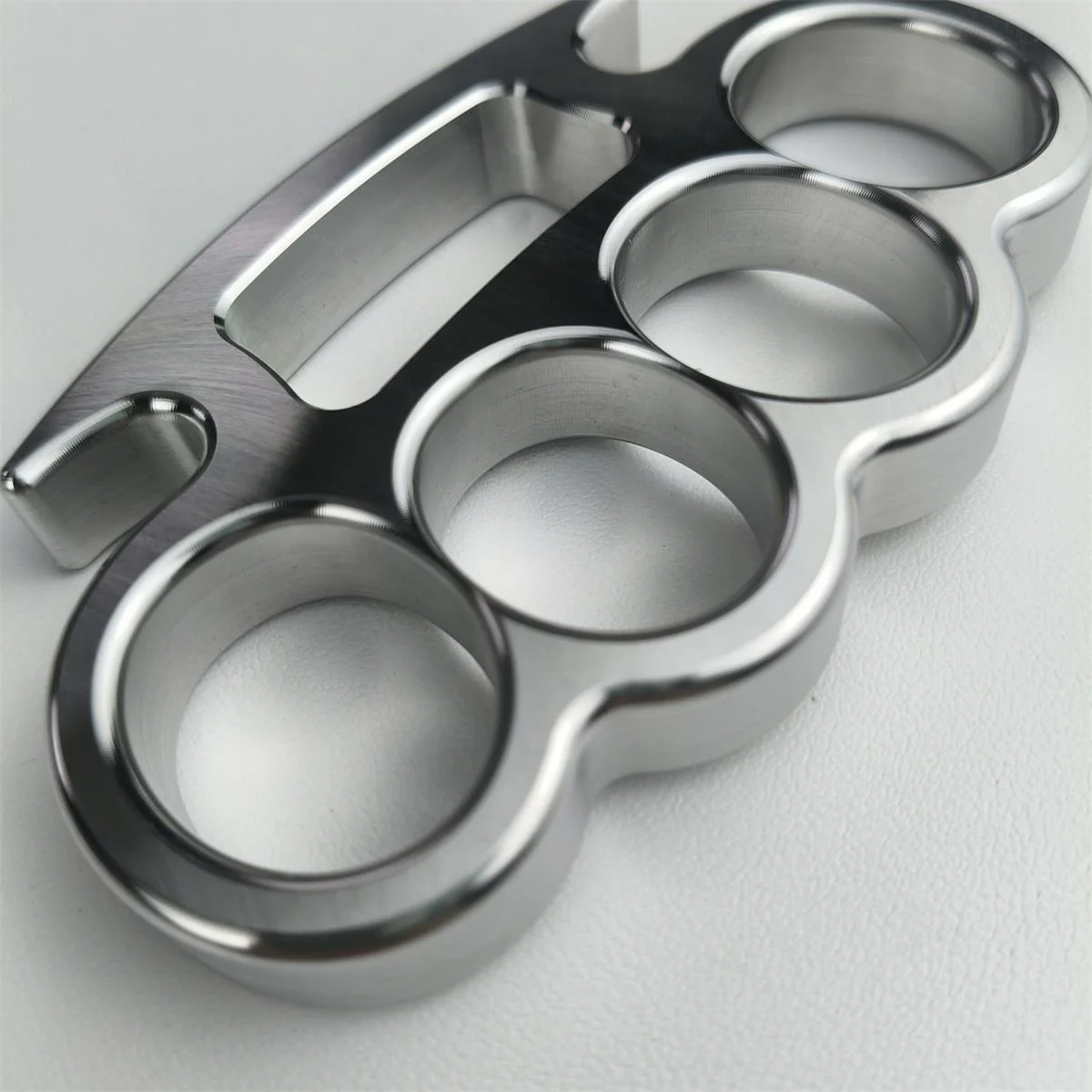 Classic Knuckle Duster Solid Sturdy Steel - Image 3