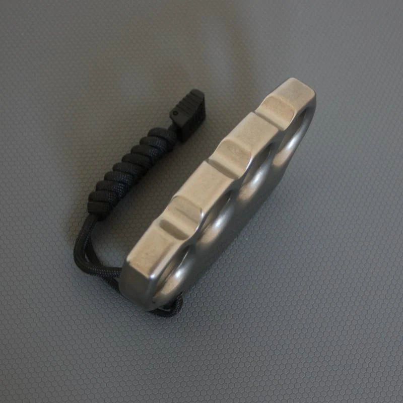 Classic Thickened Titanium Knuckle Duster - Image 5