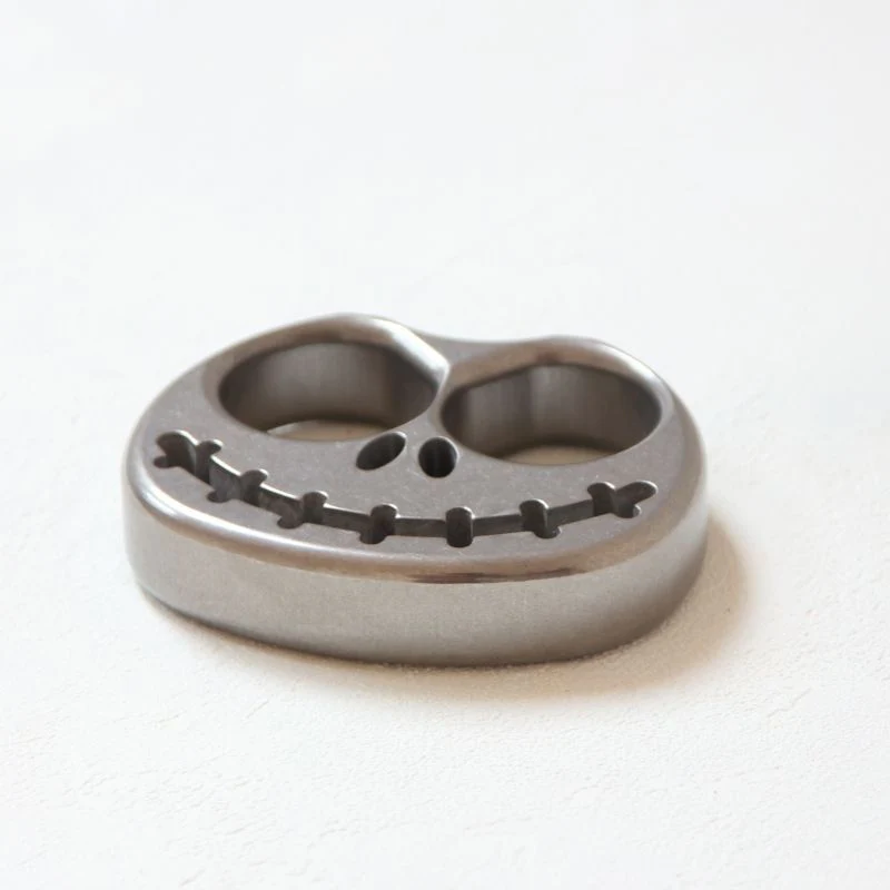 Creative Pumpkin Titanium Knuckle Dusdter - Image 6