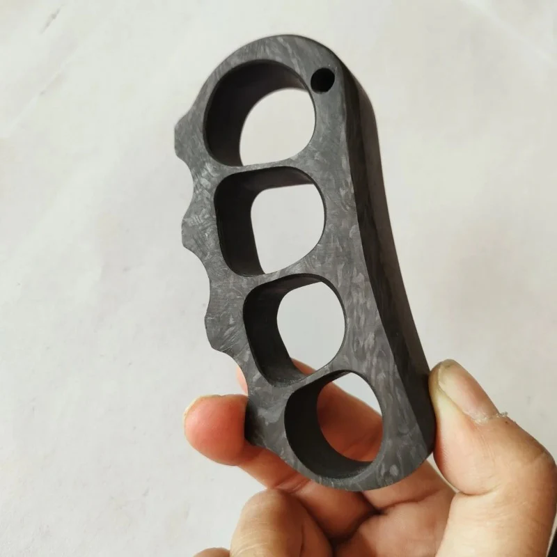 Four Finger Carbon Fiber Knuckle Duster Boxing Buckle Defense Window Breaker Self-Defense Tool - Image 3