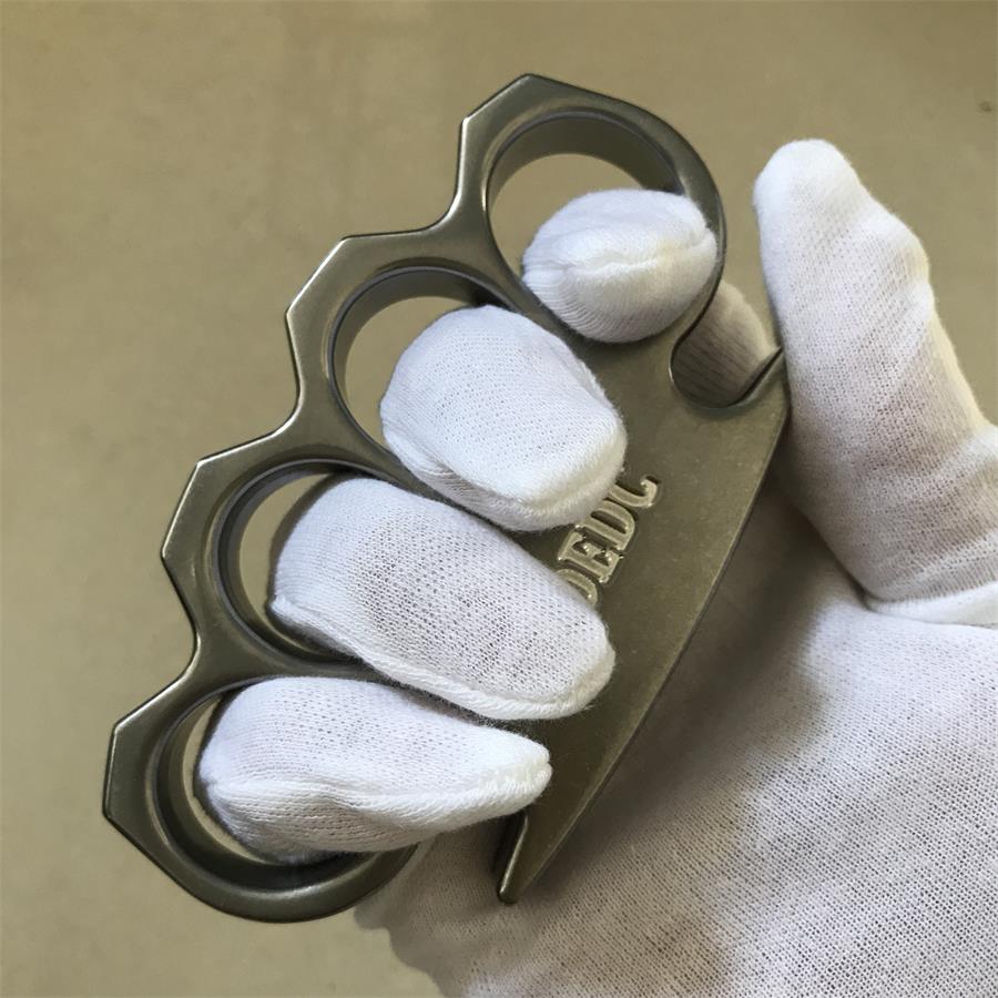 GODEDC Classic Stonewashed Steel Knuckle Dusters - Image 8