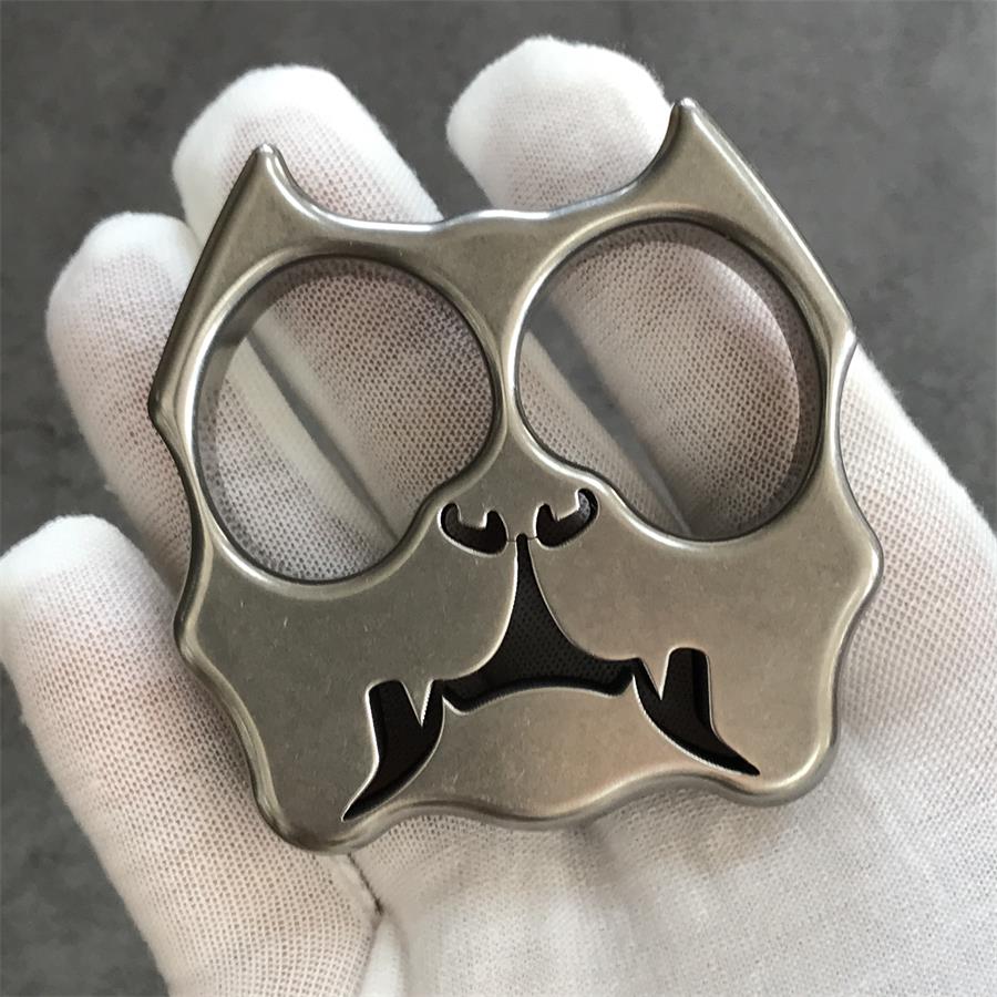 GODEDC TC21 Titanium Alloy Creative Knuckle Duster - Image 3