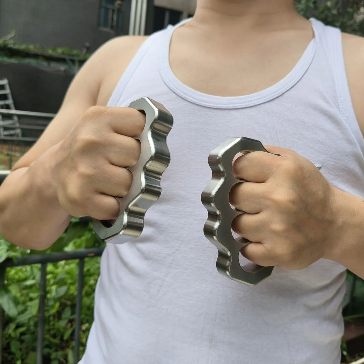 Large Finger Hole Solid Steel Knuckle Duster Fine Polish - Image 9