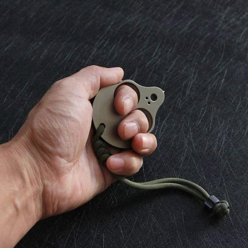 Mini Alien Knuckle Duster Titanium EDC Self Defense Tool - Image 5