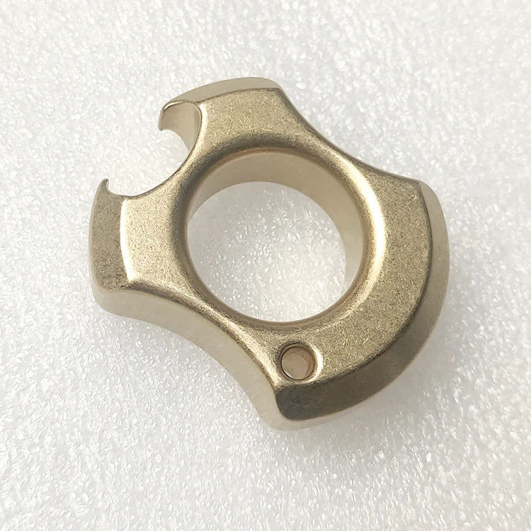 Mini Broken Window Brass Knuckle Duster Bottle Opening EDC Tool - Image 7