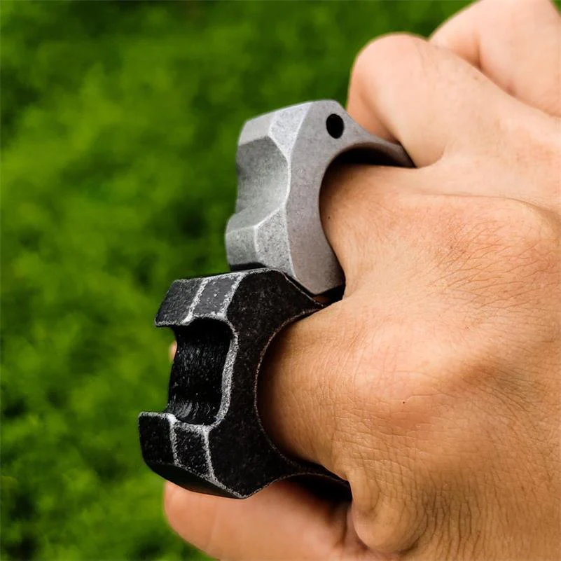 Mini Portable Knuckle Duster Bottle Opener Tool - Image 3