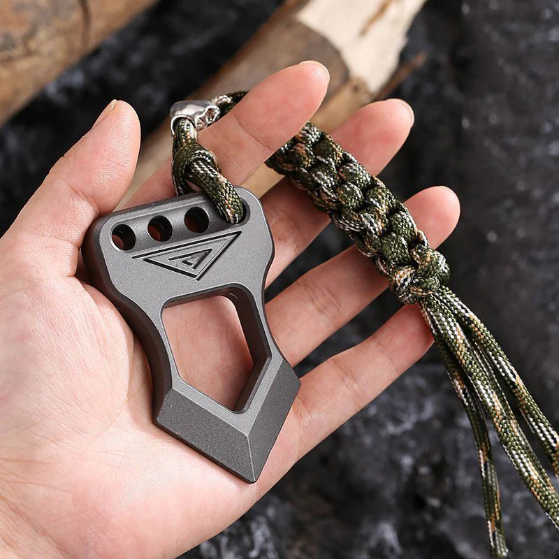 Mini Self-defense Knuckle Duster Self-defense Decorative Pendant - Image 2