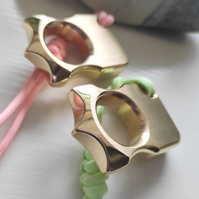 Multi-style Brass Knuckle Duster Broken Window Self-defense Ornament - Image 4