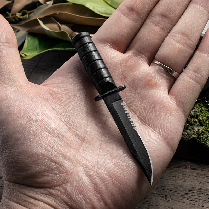 Multifunctional Necklace Knife Mini Pocket Knives - Image 3