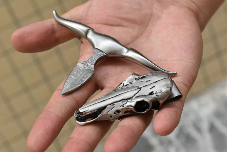 Portable Bullhead Hand Spikes Knife Damascus Steel Outdoor Camping Defense Fist Spikes EDC Tool - Image 2