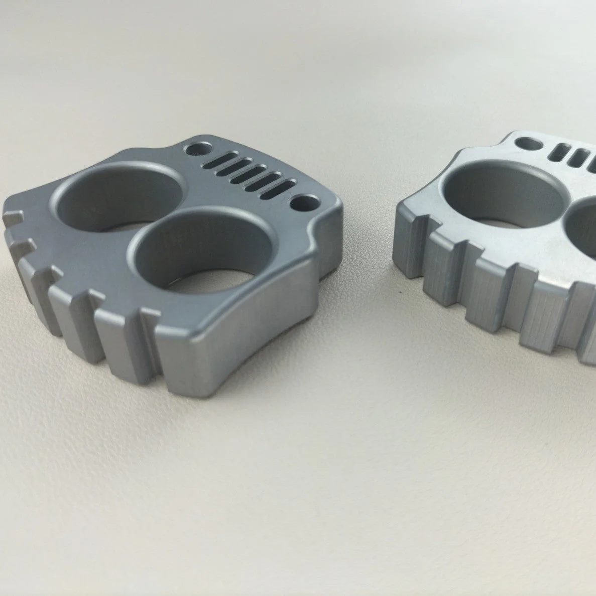 Solid 304 Stainless Steel Two Finger Knuckle Duster Boxing Self Defense Window Breaker Outdoor Portable EDC Tool - Image 8