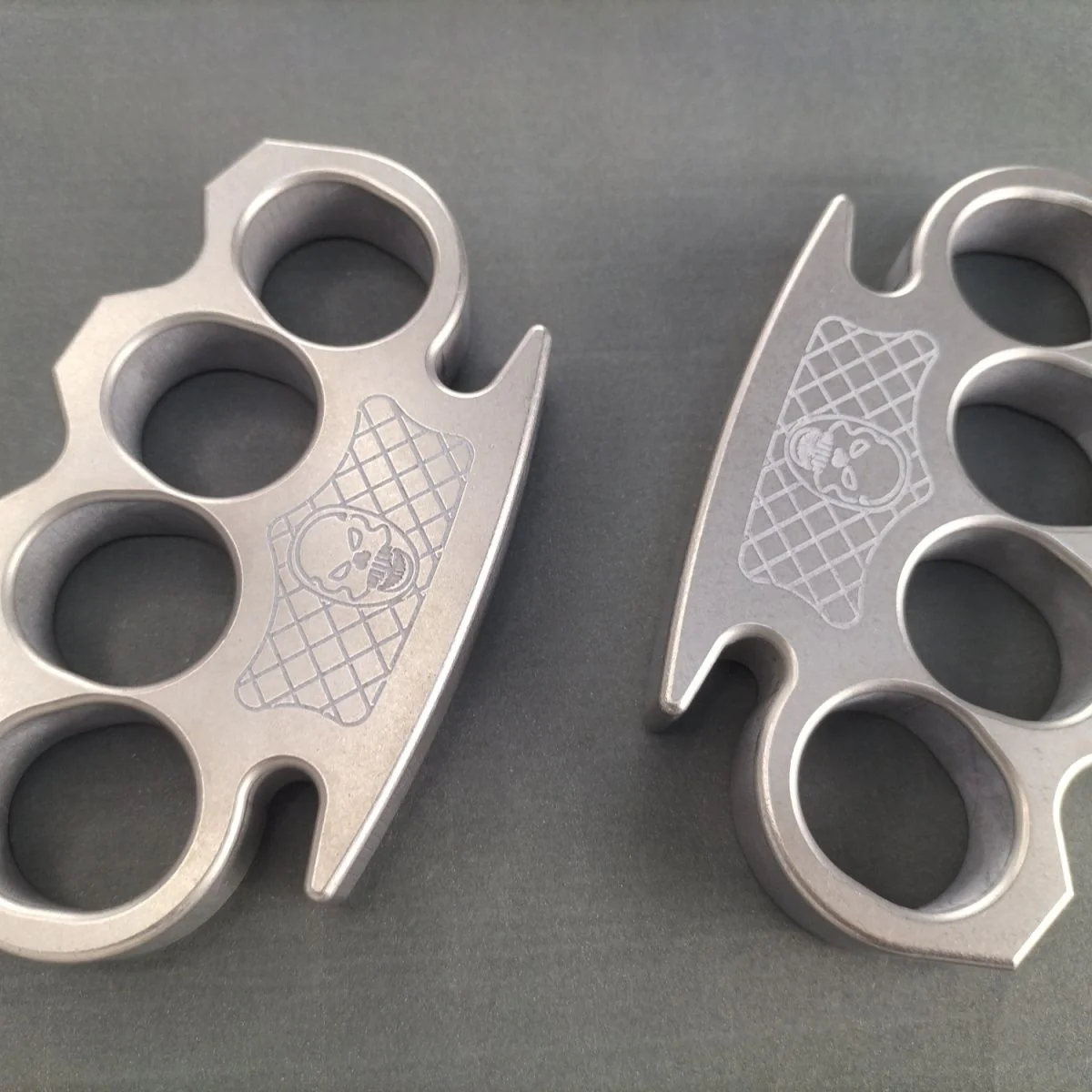 Solid Precision Steel Knuckle Duster Boxing Self Defense Four Finger Buckle Window Breaker Outdoor Camping EDC Tool - Image 5