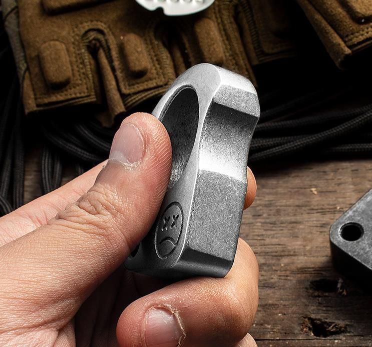 Solid Stainless Steel Brass Knuckle Duster Boxing Single Finger Buckle Self Defense Window Breaker Outdoor Portable EDC Tool - Image 5