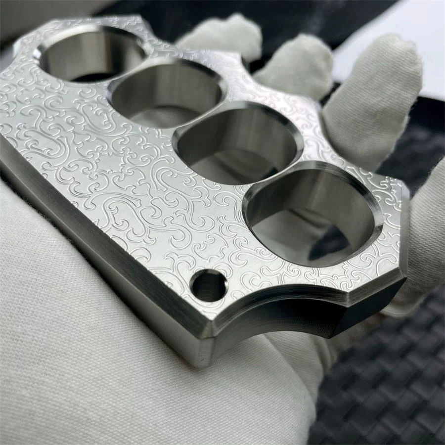 Solid Steel Carved Pattern Knuckle Duster - Image 12