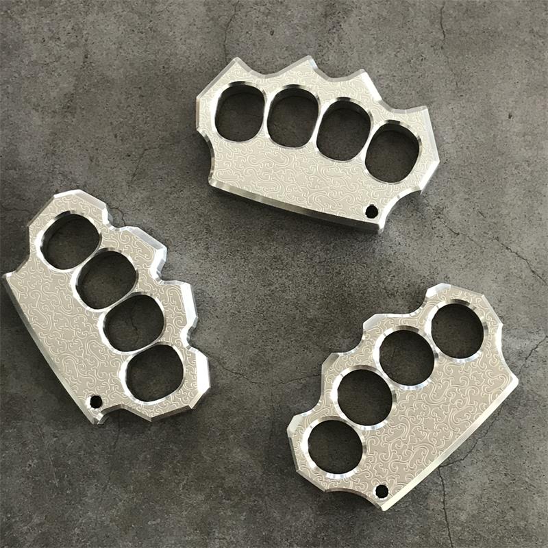 Solid Steel Carved Pattern Knuckle Duster - Image 15