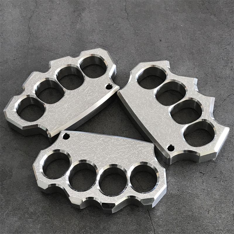 Solid Steel Carved Pattern Knuckle Duster - Image 2