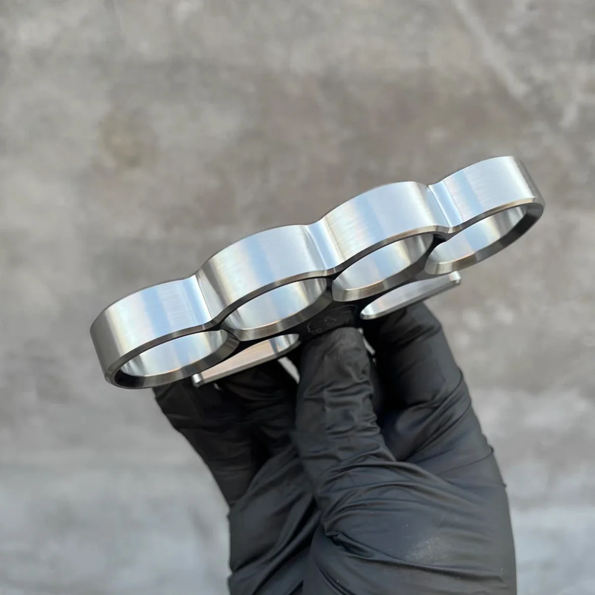 Solid Steel Pattern Knuckle Dusters - Image 5
