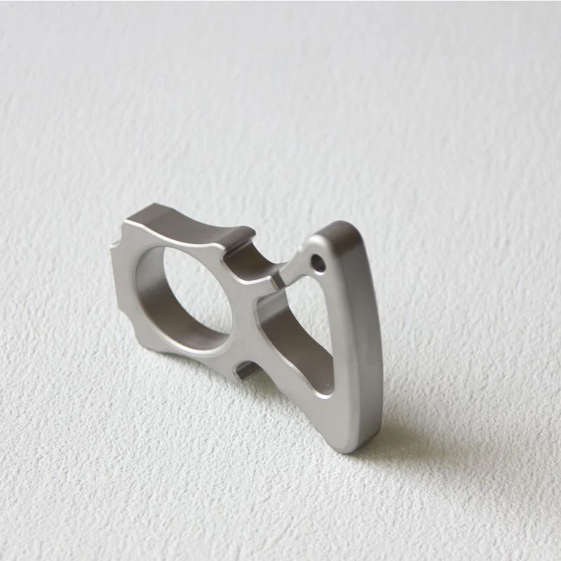 Steel Hanging Buckle Knuckle Duster Broken Window EDC Tool - Image 10