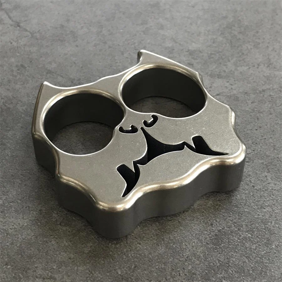 TC21 Titanium Dog Head Knuckle Duster EDC Decoration - Image 9