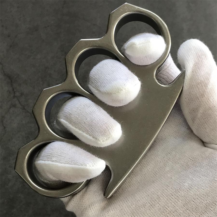 The King Classic Stonewashed Steel Knuckle Dusters - Image 7