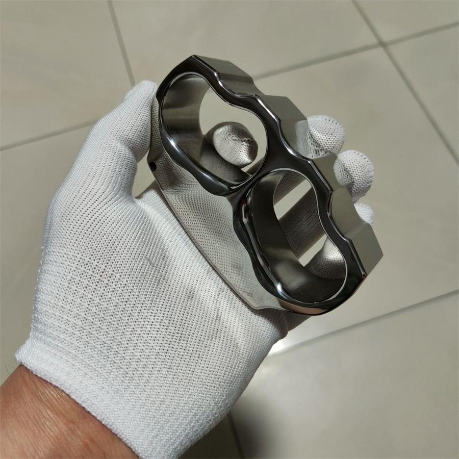 Thickened Titanium Knuckle Duster Window Breaking Protective Gear - Image 4