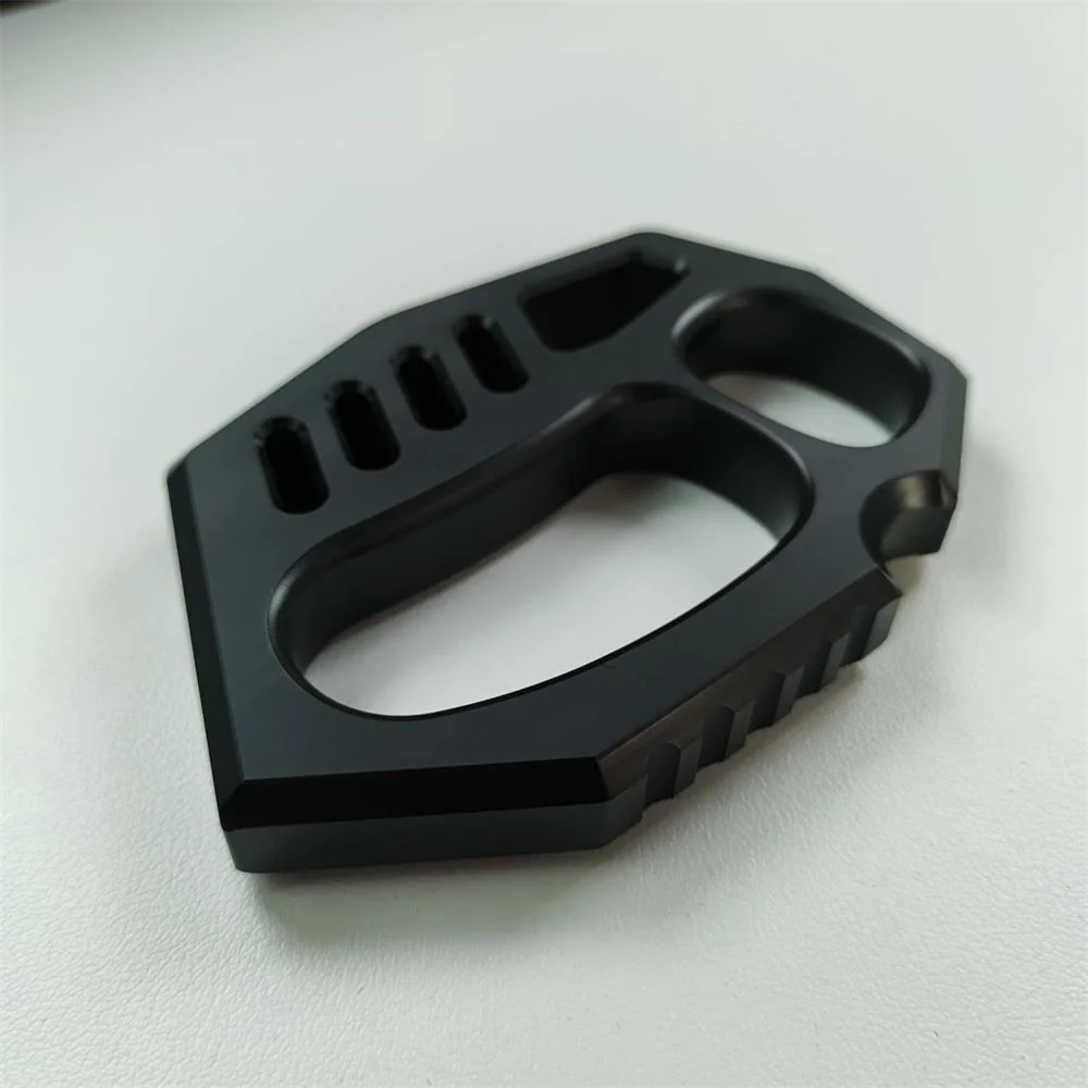 Transparent Knuckle Duster Boxing Broken Window Self -defense Tool - Image 9
